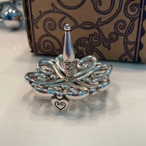 Brighton ring holder